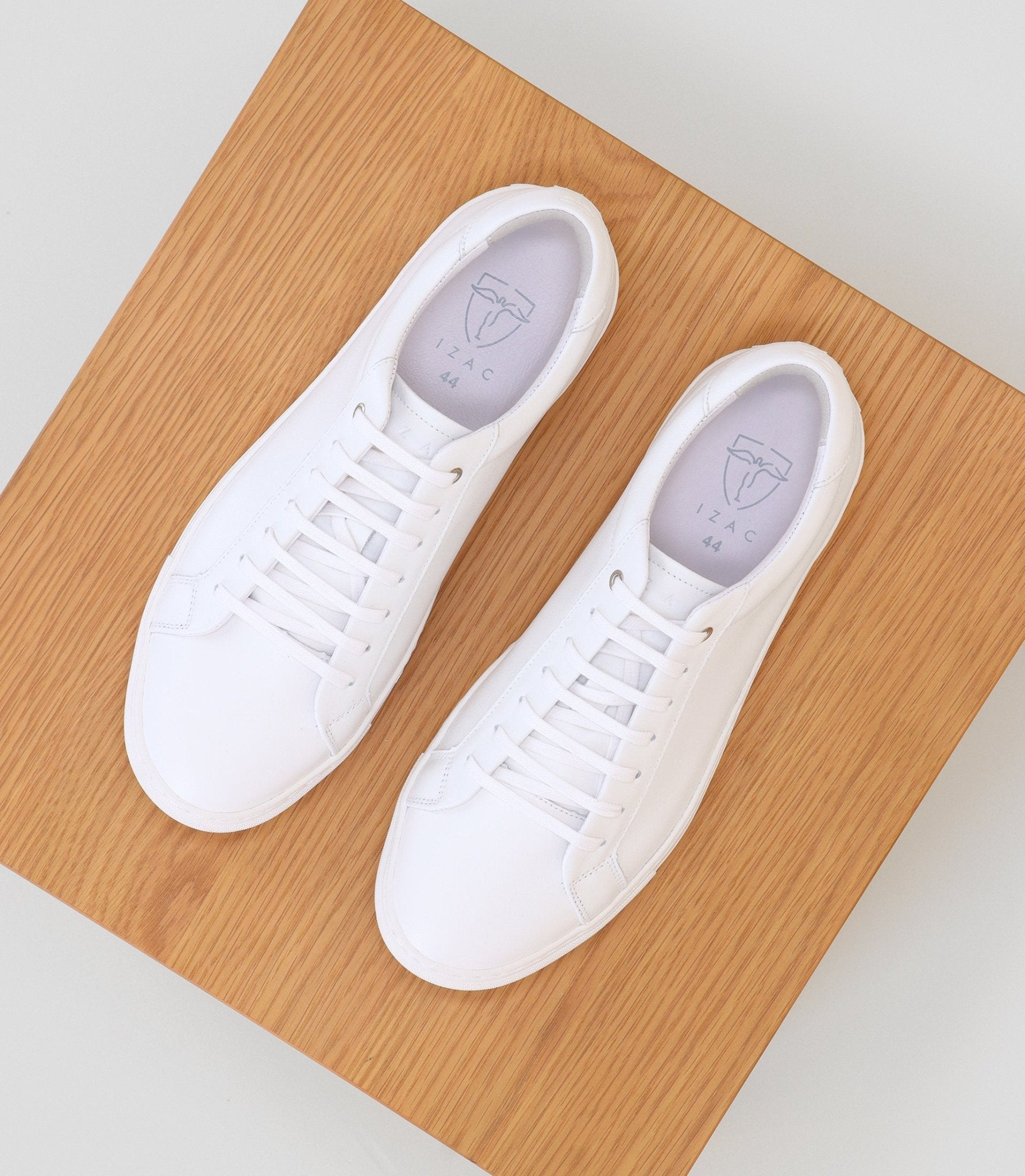 Chaussures baskets blanches - IZAC