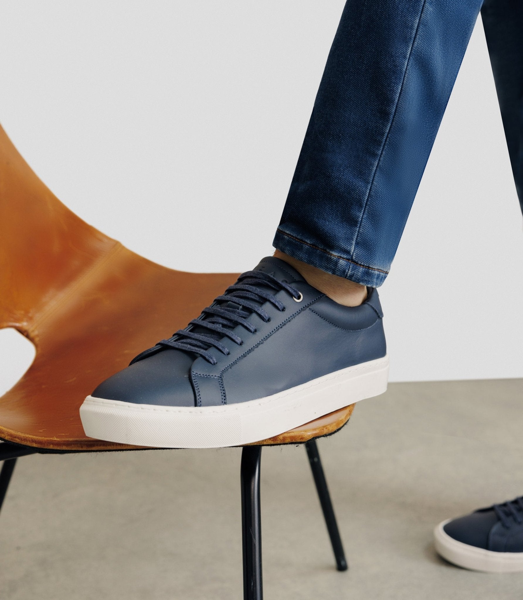 Chaussures baskets marine - IZAC