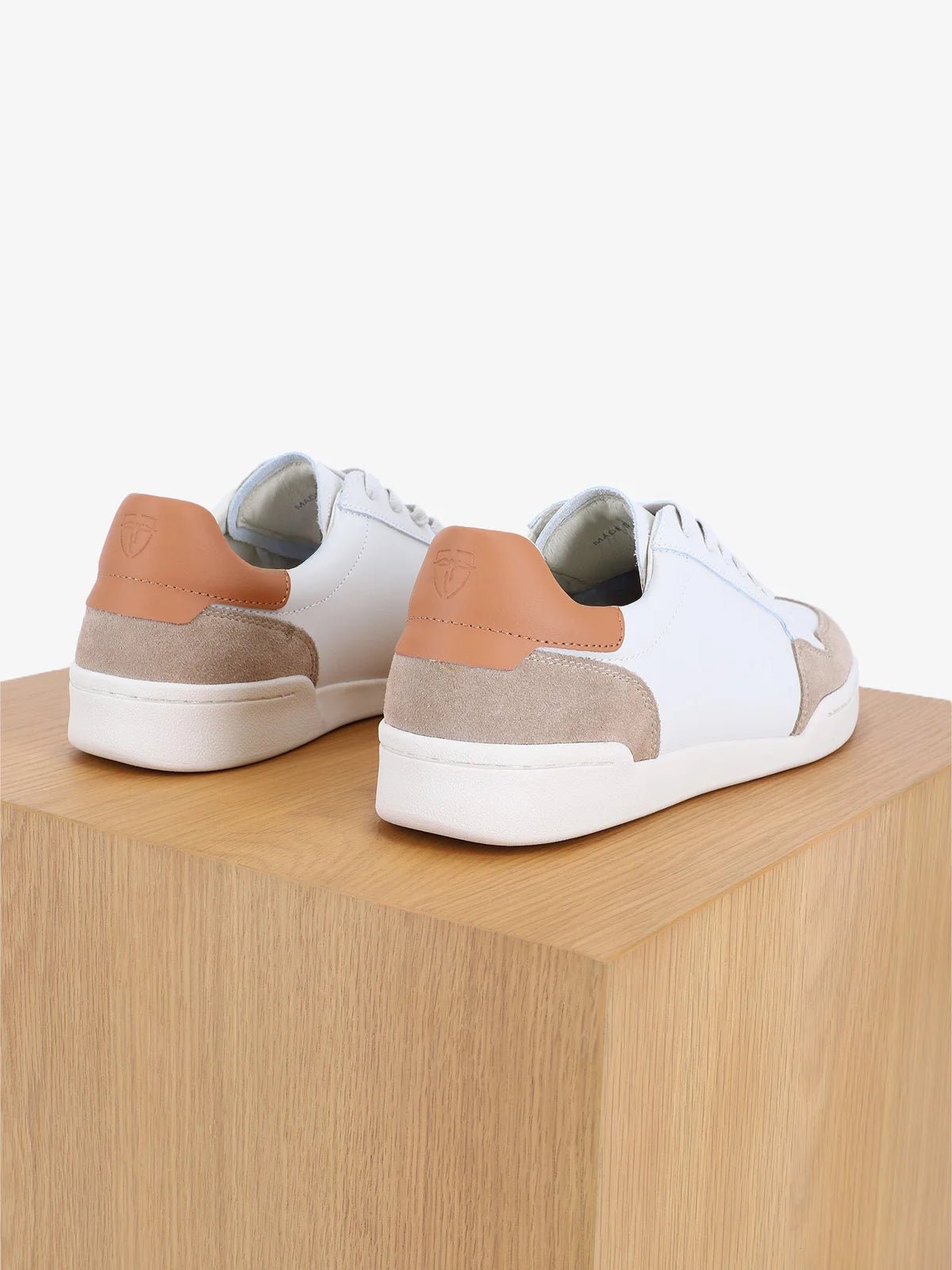 Baskets en cuir beige - IZAC