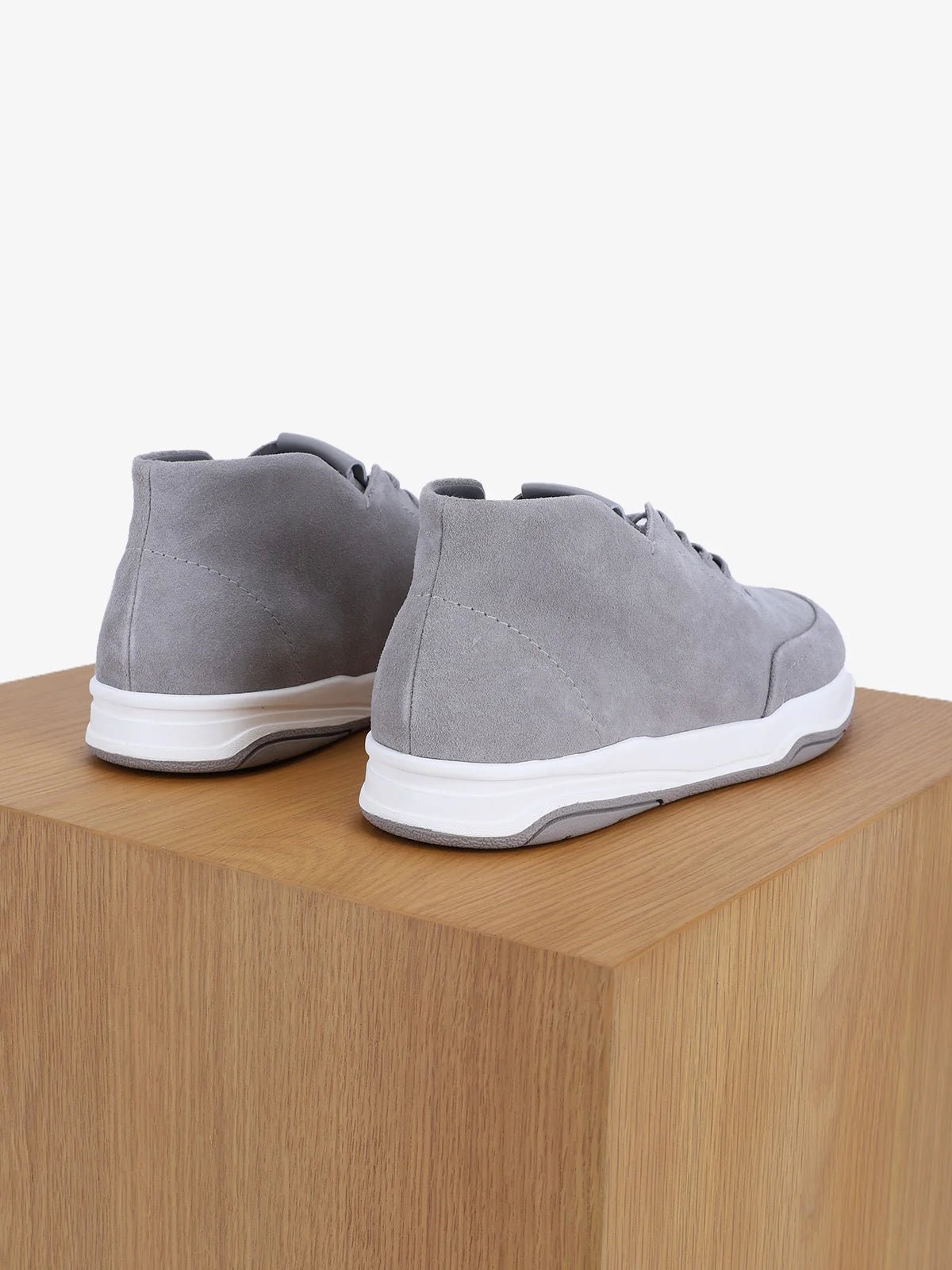 Chaussures baskets montantes en cuir gris - IZAC