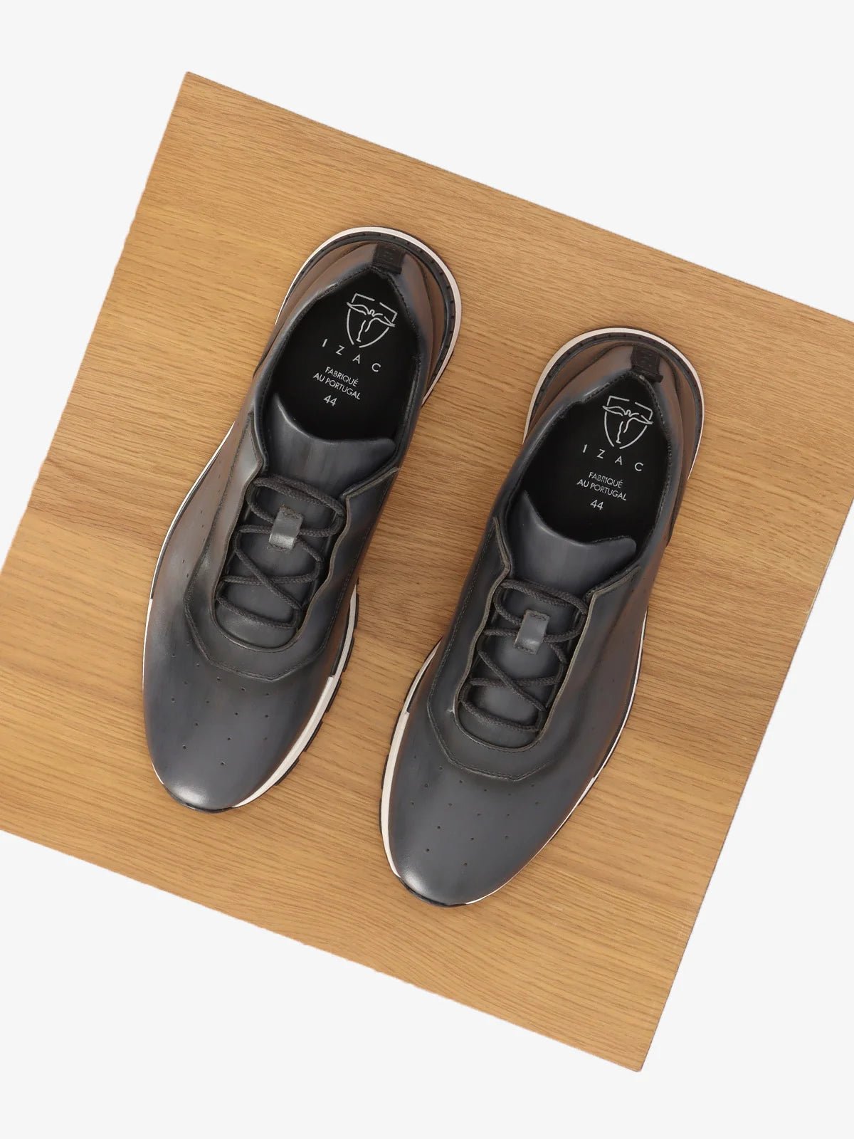 Chaussures baskets grises - IZAC