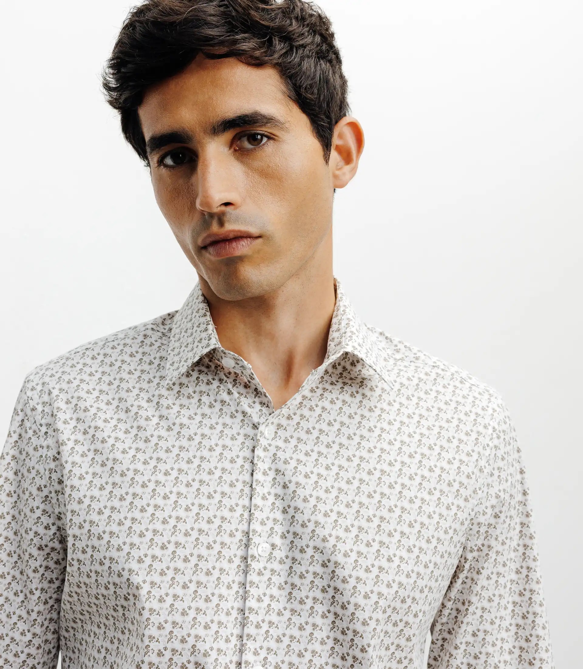 Chemise casual à imprimé fleurs beige - IZAC