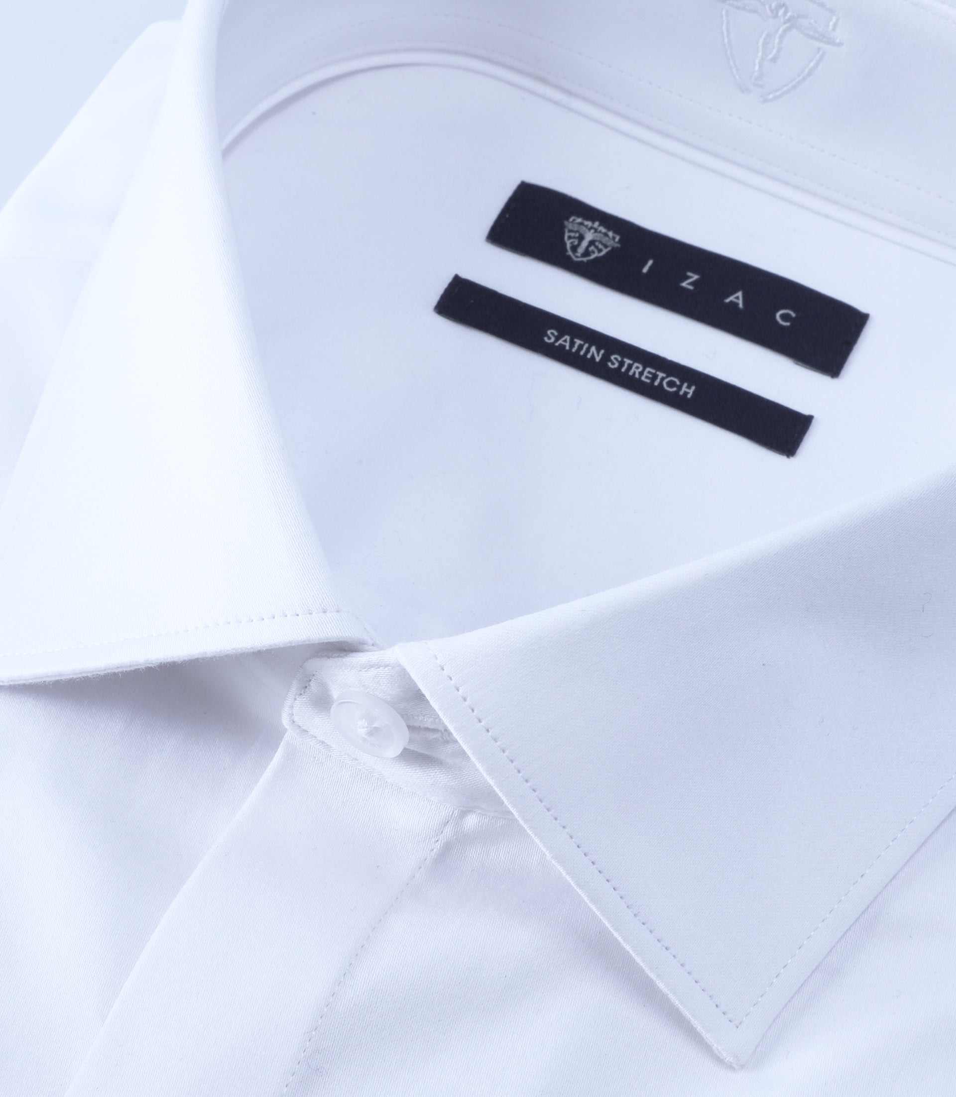 Shirt with white engraved cufflinks