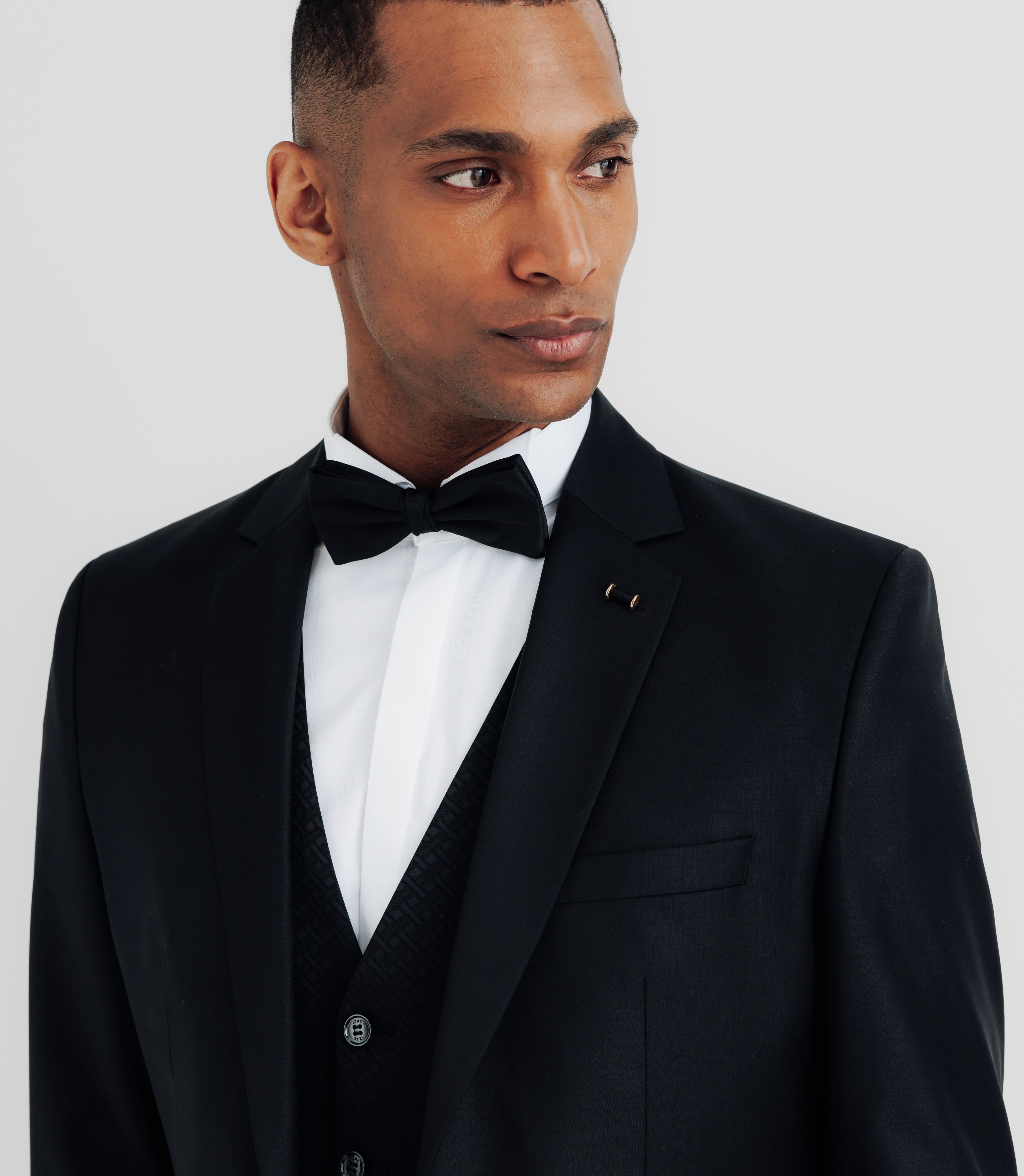 Black 3 -room suit