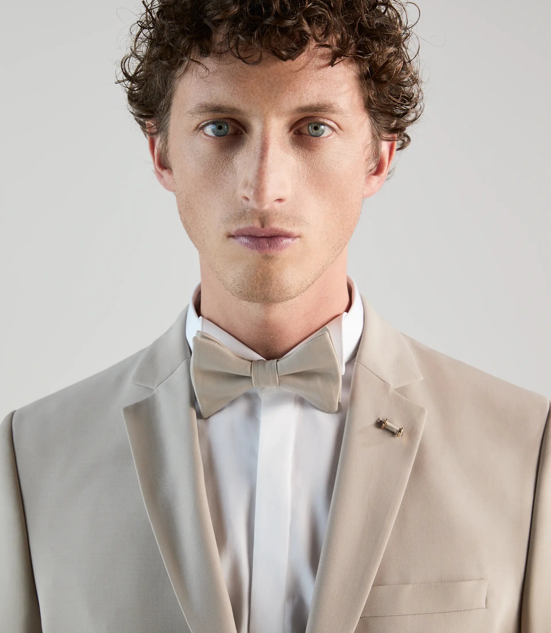 Nœud papillon uni beige - IZAC