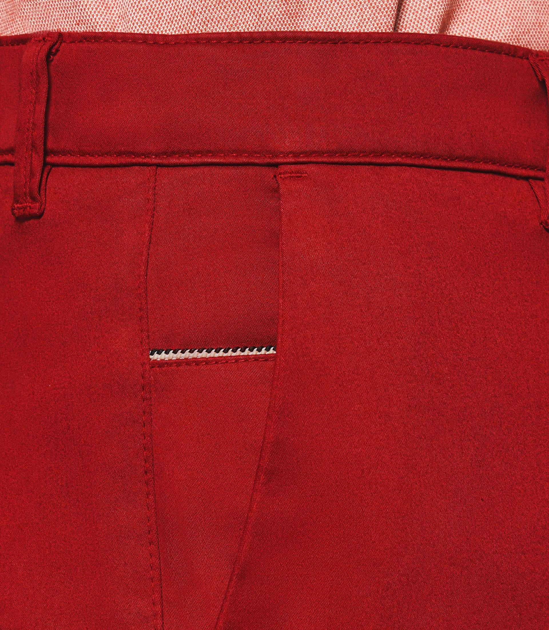 Chino satin rouge