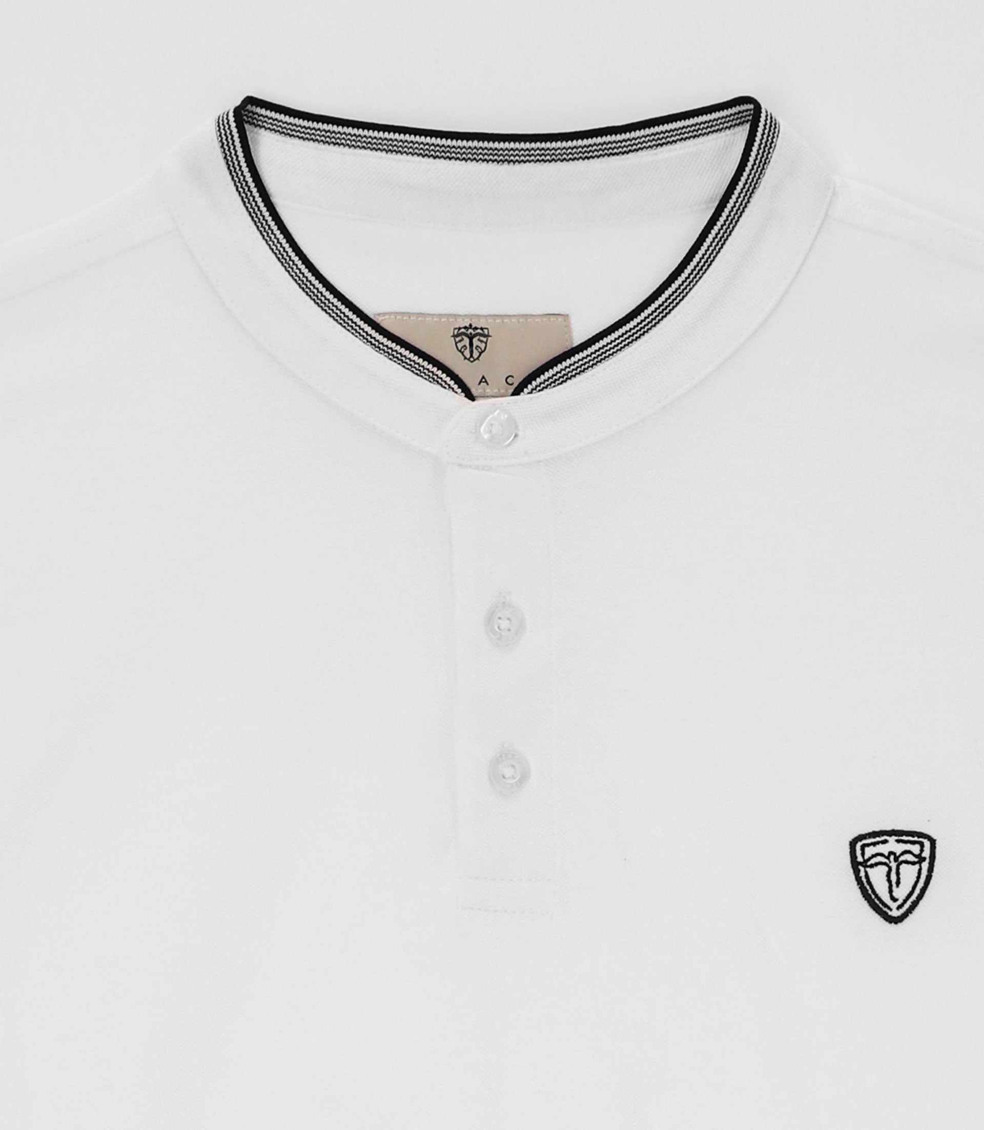 White stung mesh polo