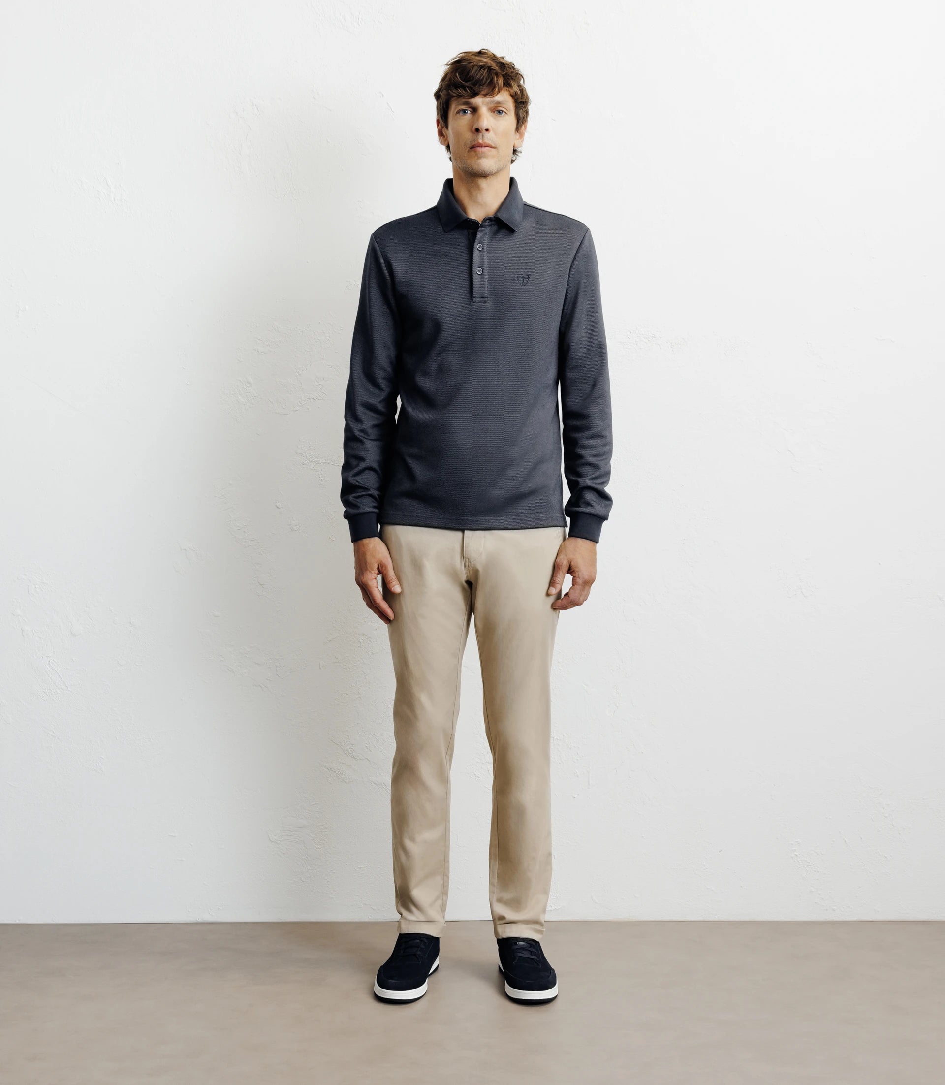 Polo boutonné en maille marine - IZAC