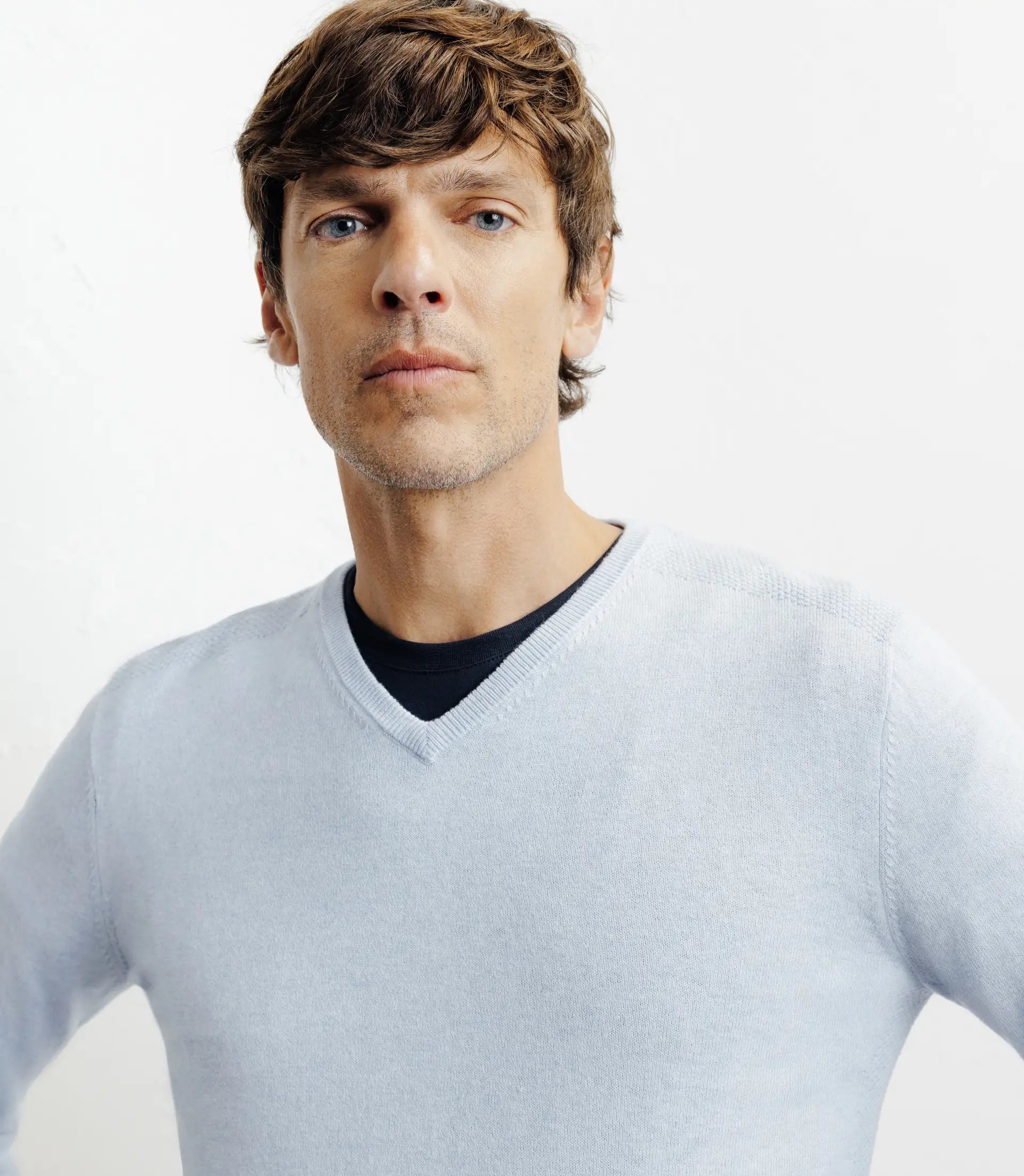 Pull col V bleu ciel - IZAC