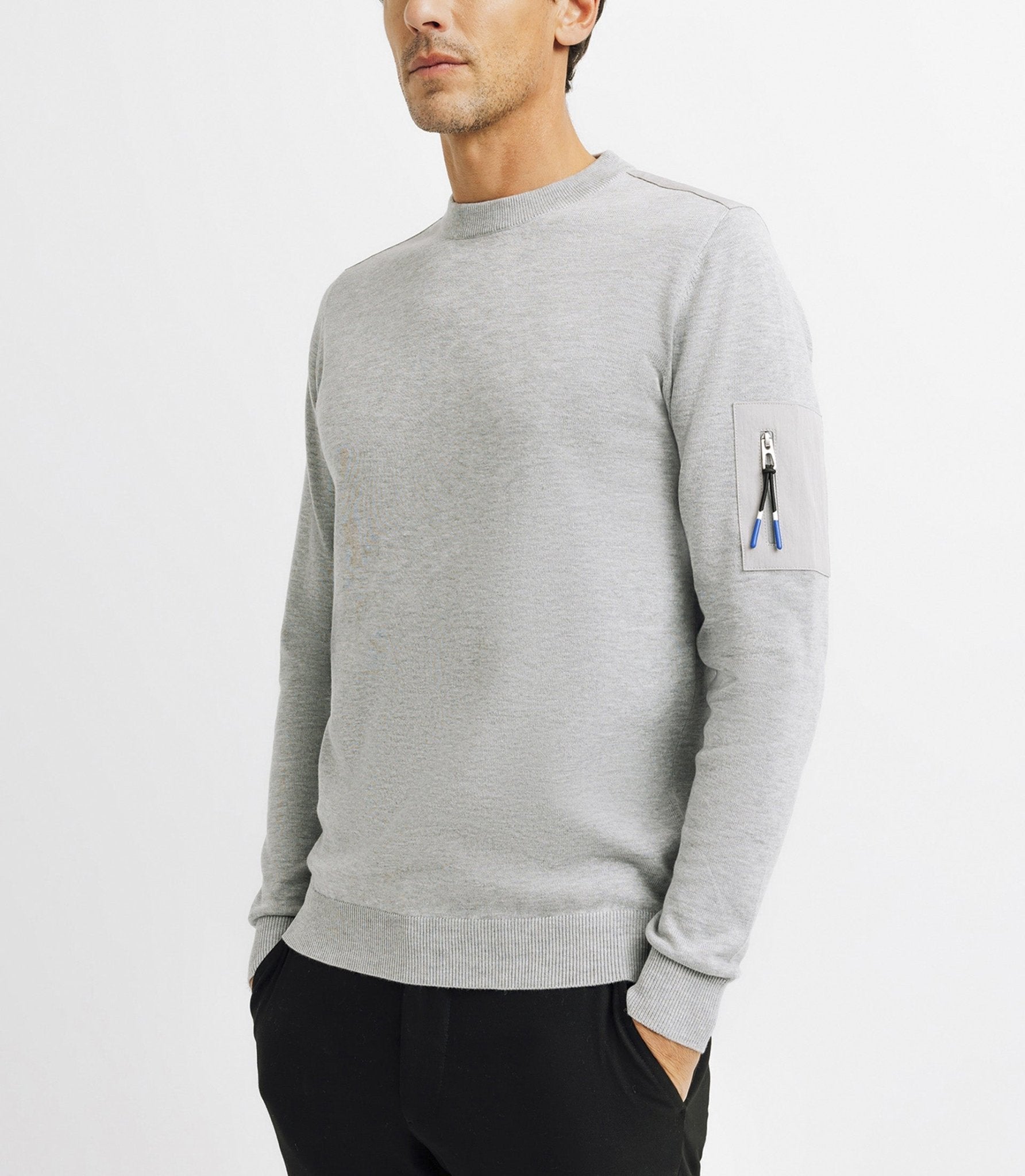 Pull col rond avec poche gris - IZAC