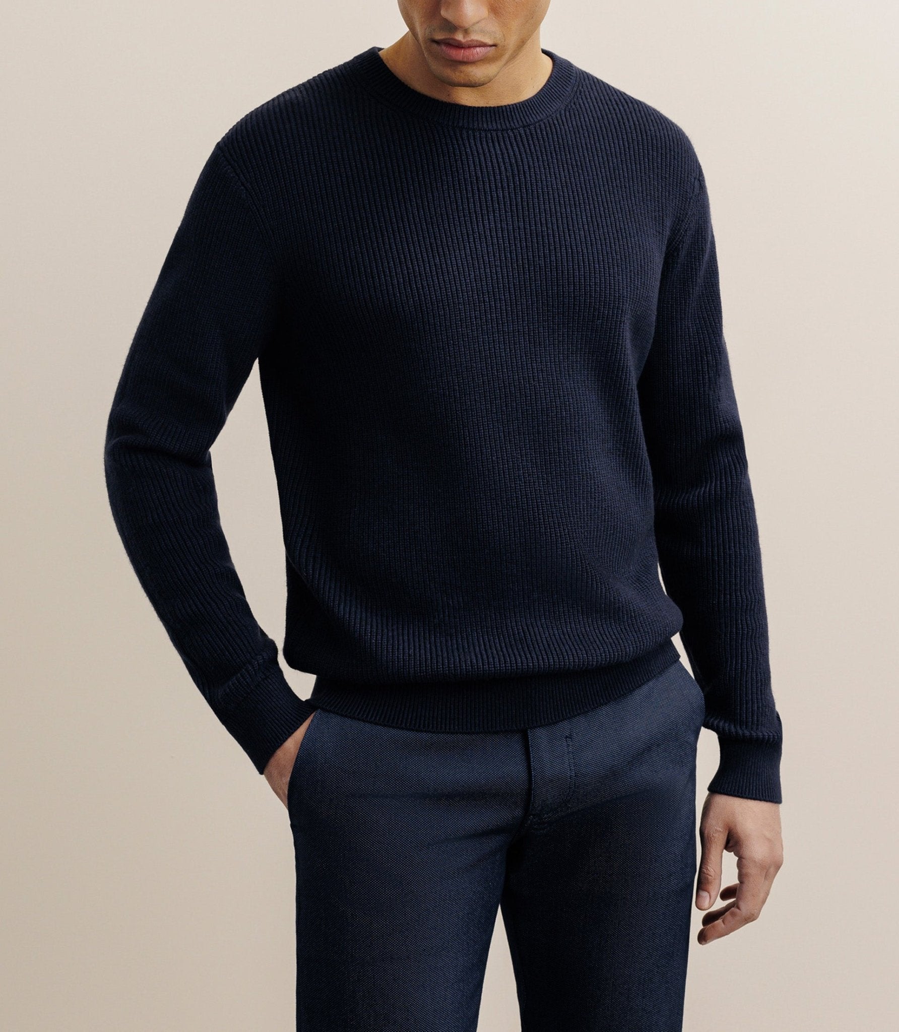 Pull col rond à côtes marine - IZAC