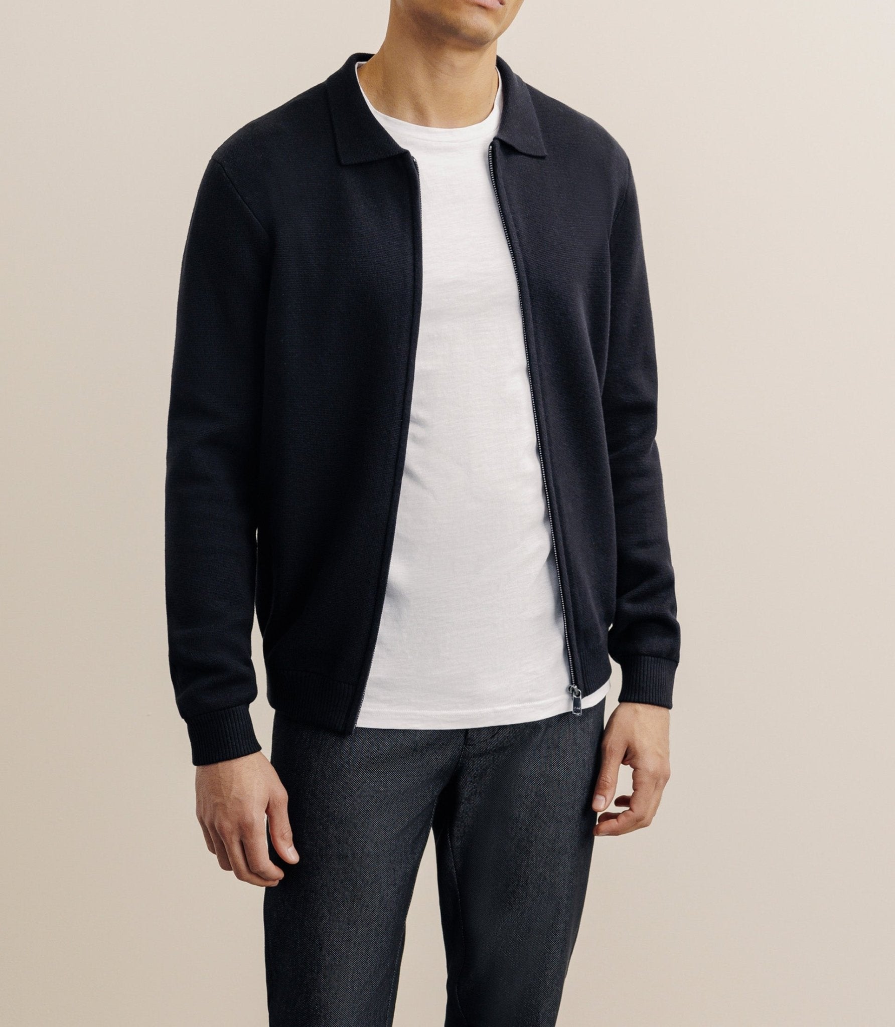 Gilet zippé col chemise noir - IZAC