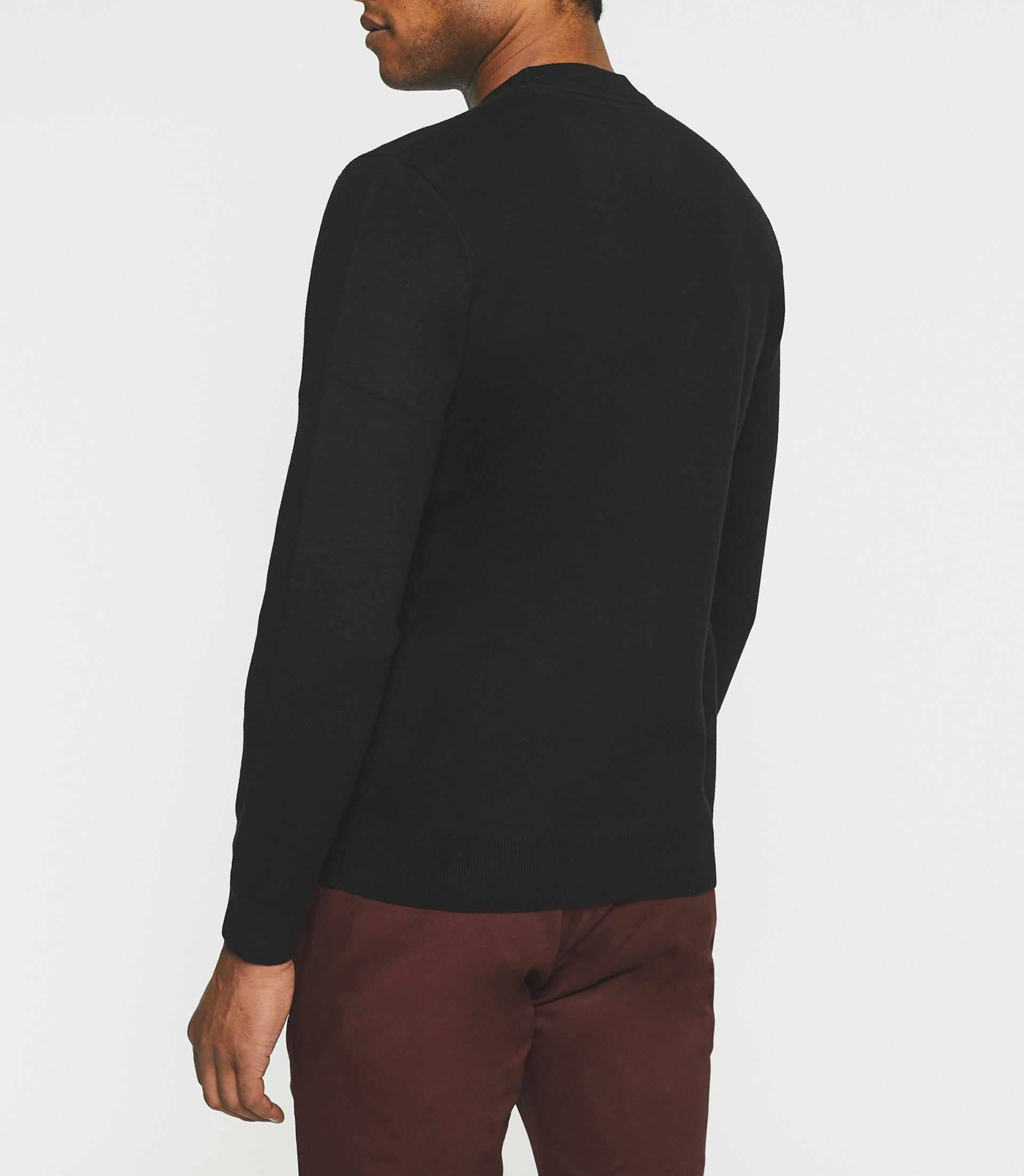 Pull col rond noir BRAD