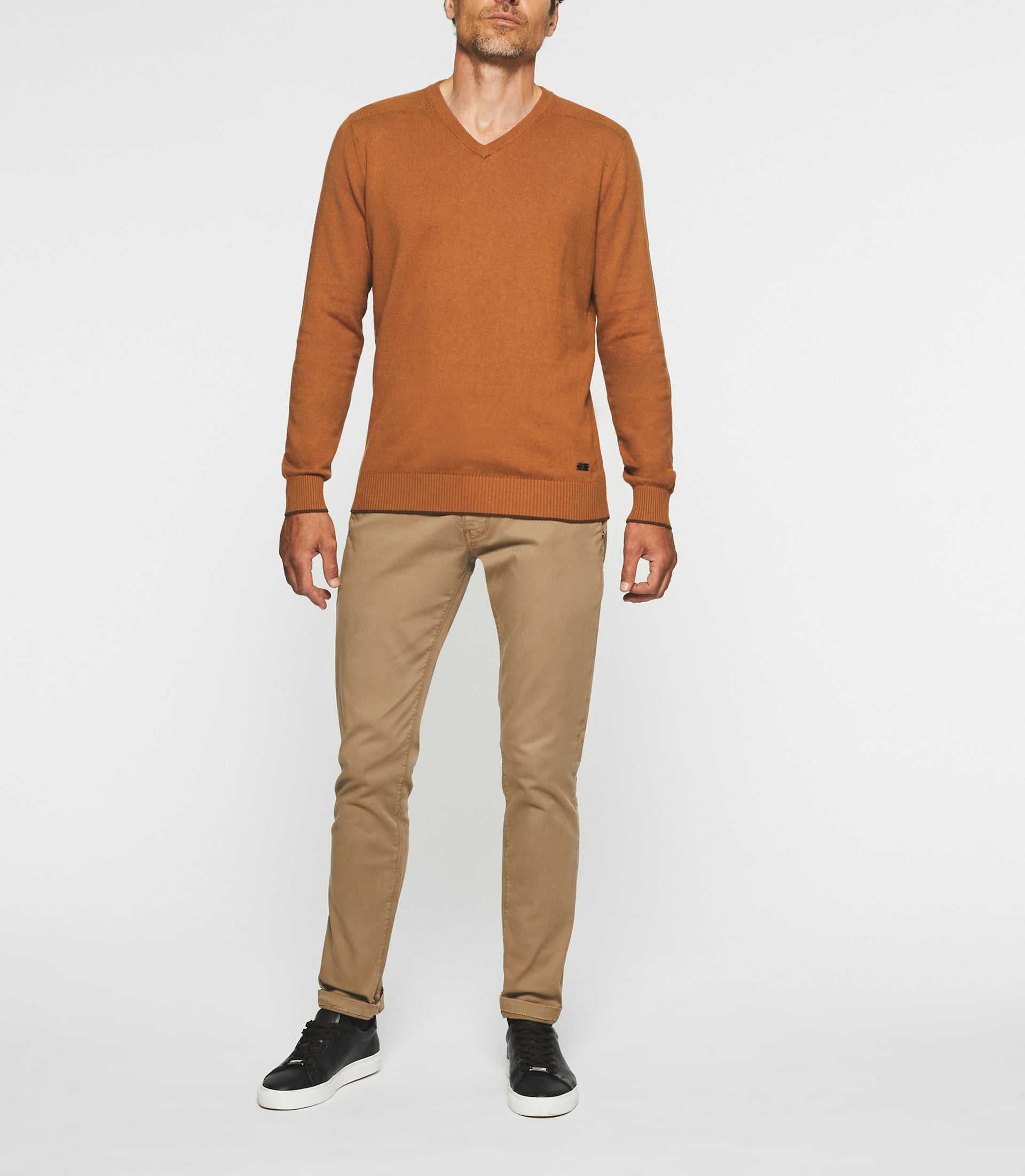 Izac Pull Camel Homme Pull Col V En Coton-cachemire Camel BRENT – IZAC