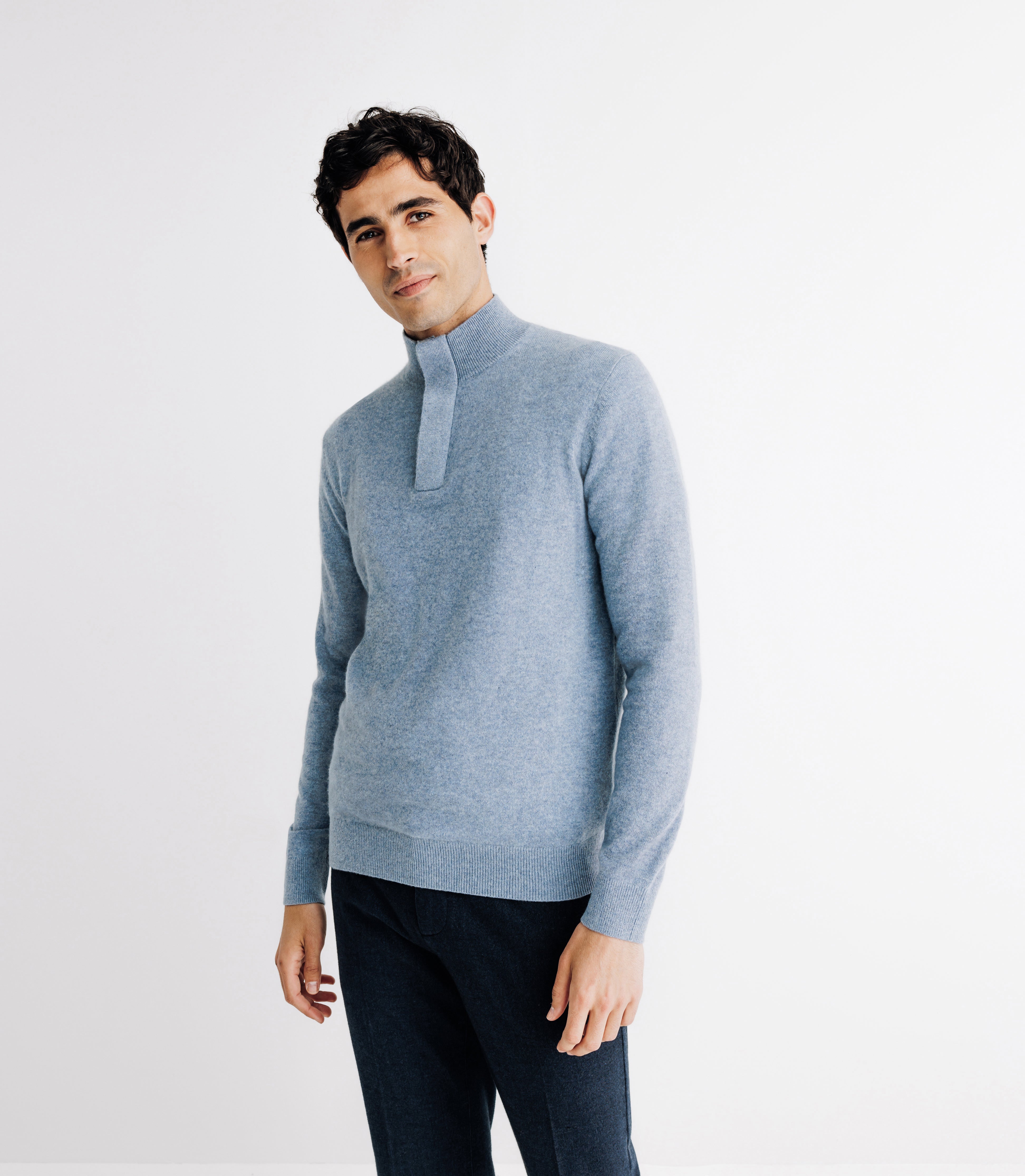 Pull col montant en cachemire indigo - IZAC