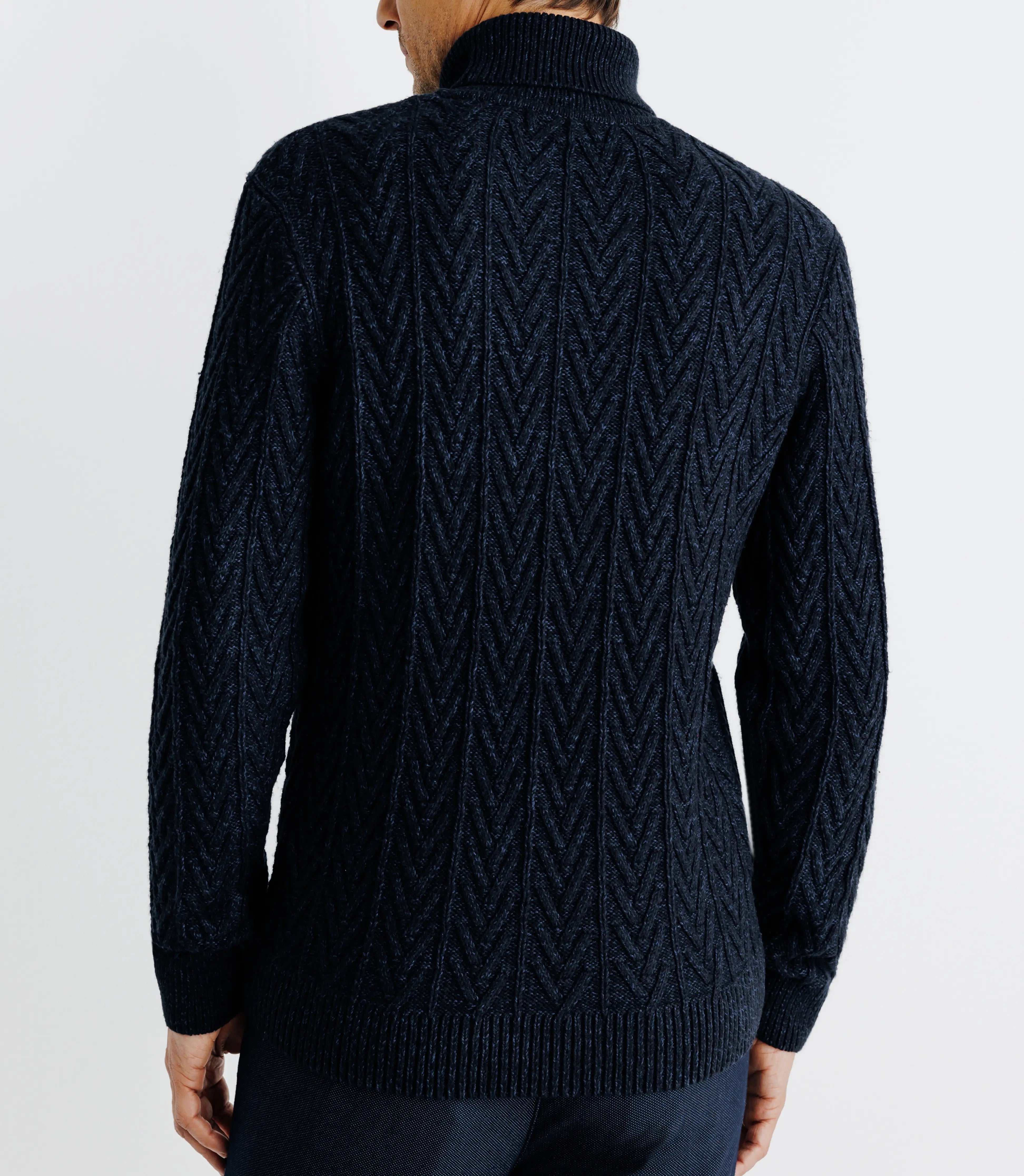 Pull col roulé torsadé marine - IZAC