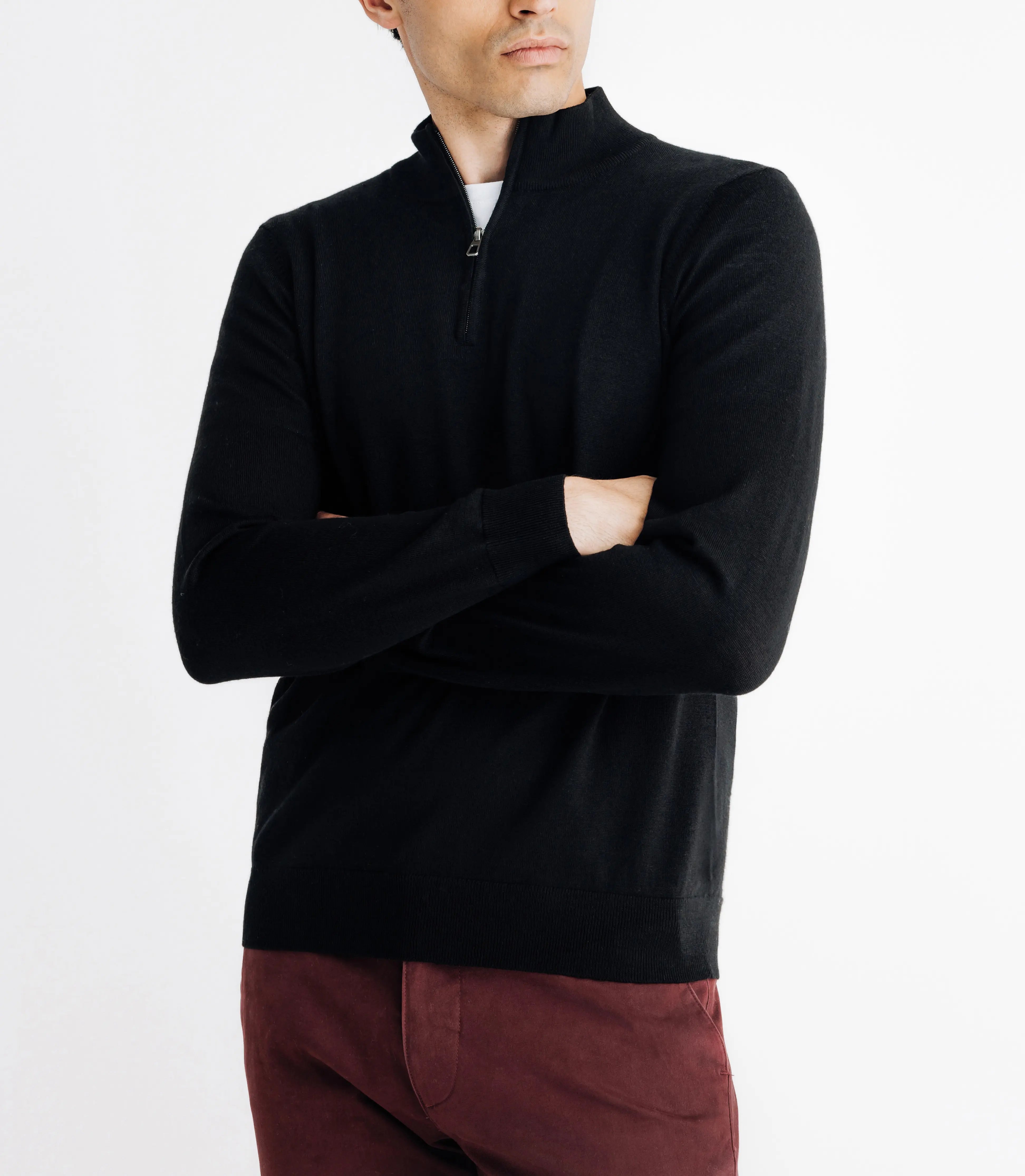 Pull en laine mérinos avec demi zip noir - IZAC