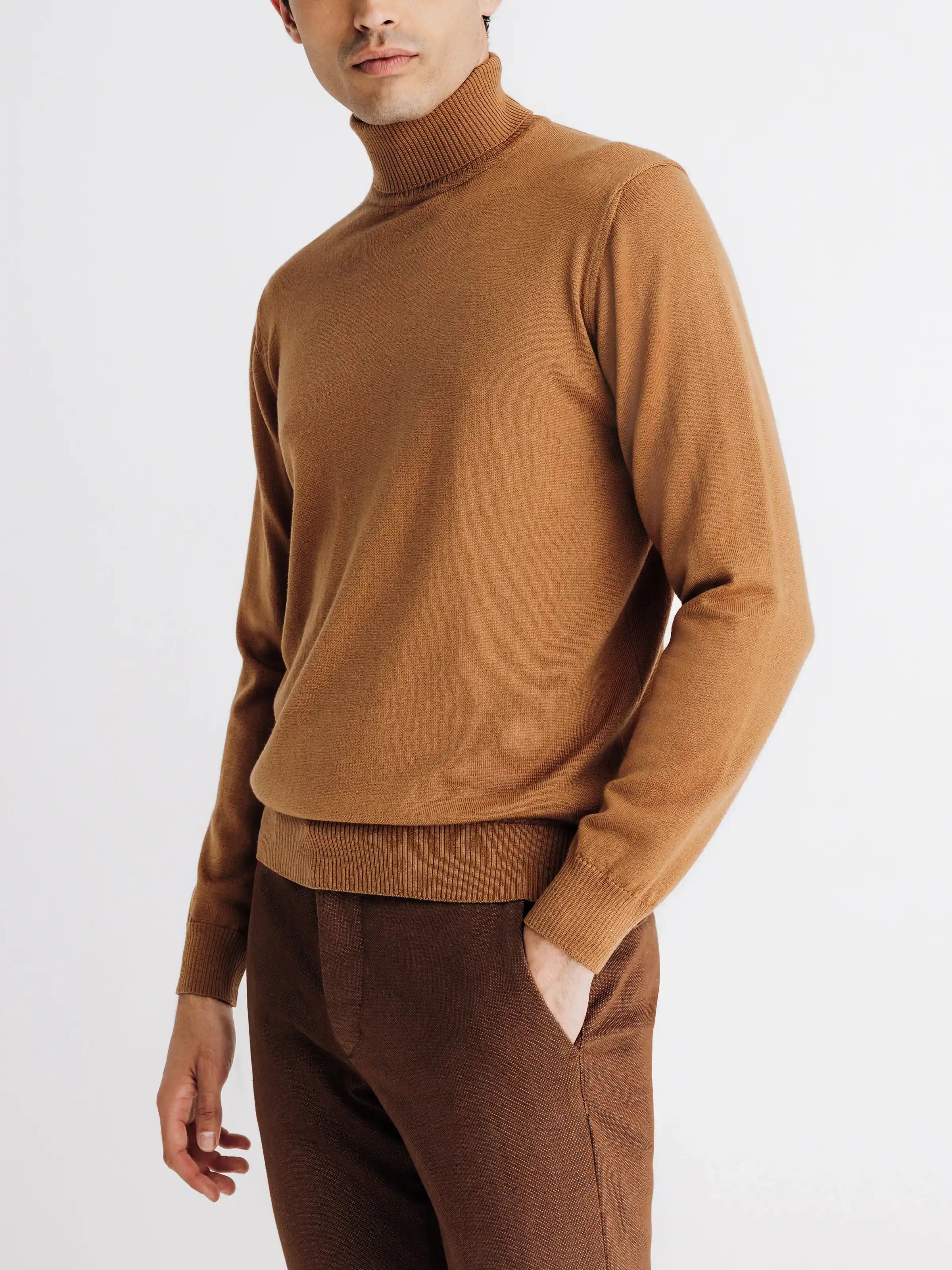 Pull col roulé camel - IZAC