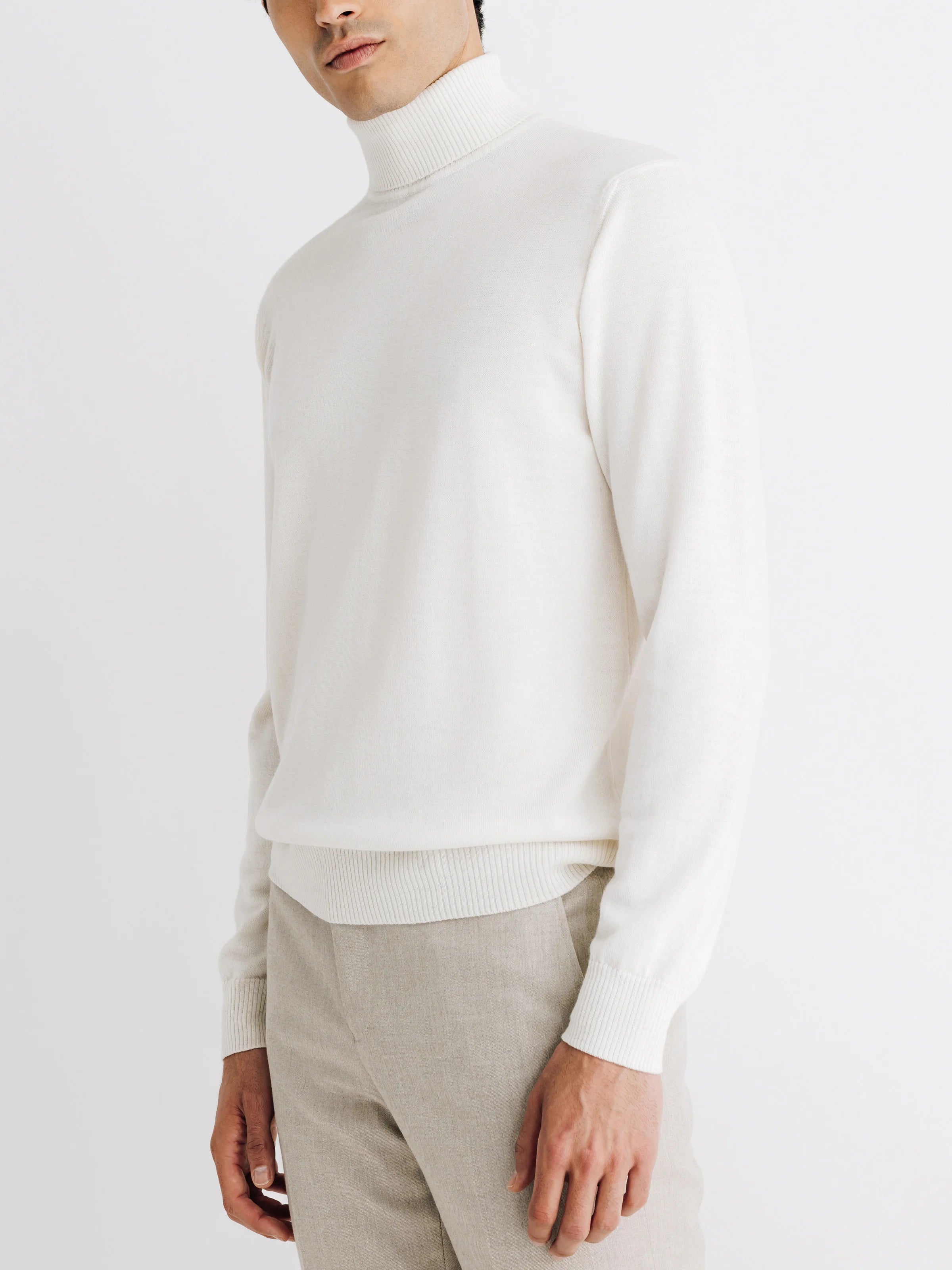 Pull col roulé ecru - IZAC