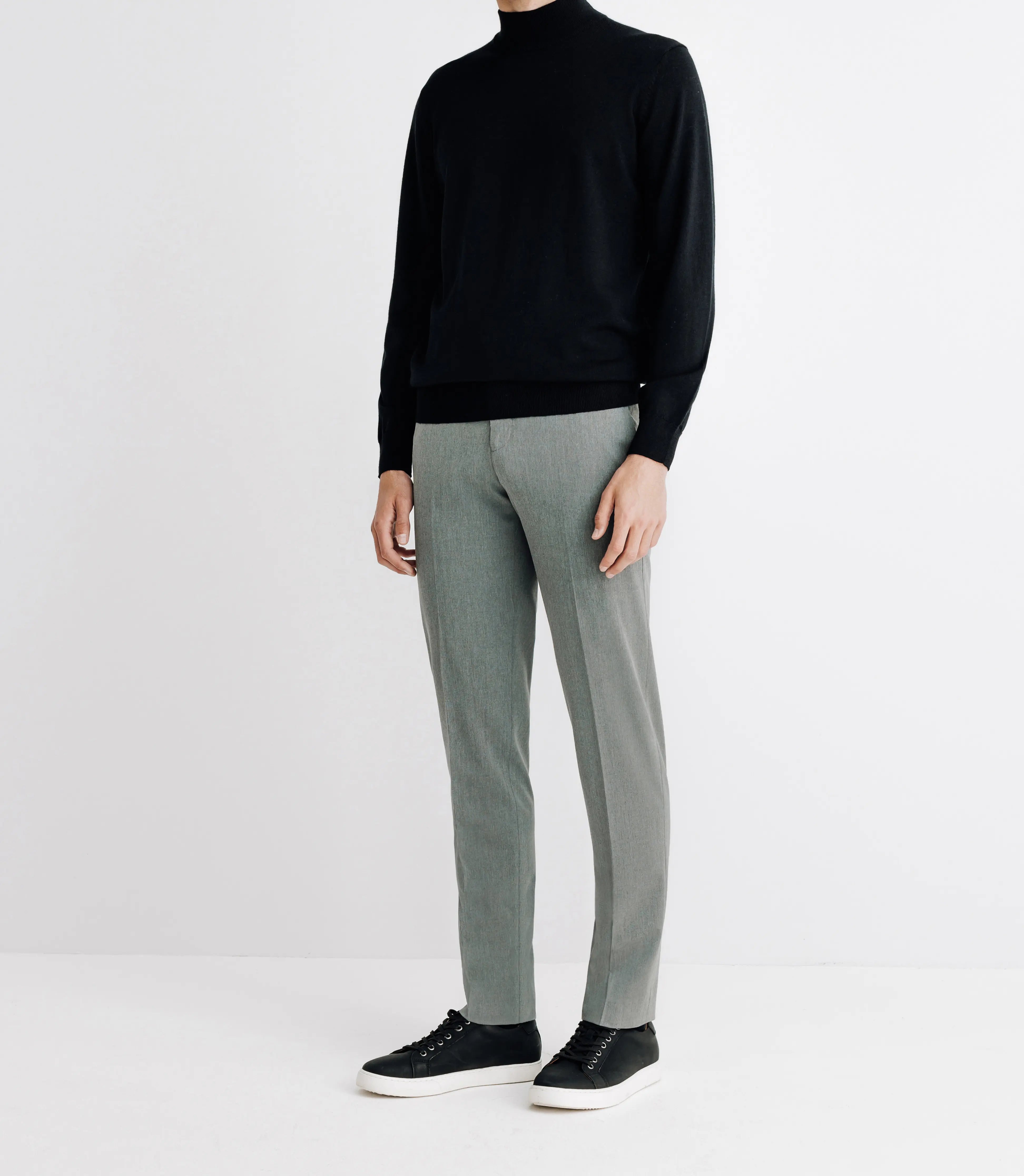 Pull en laine mérinos col cheminée noir - IZAC