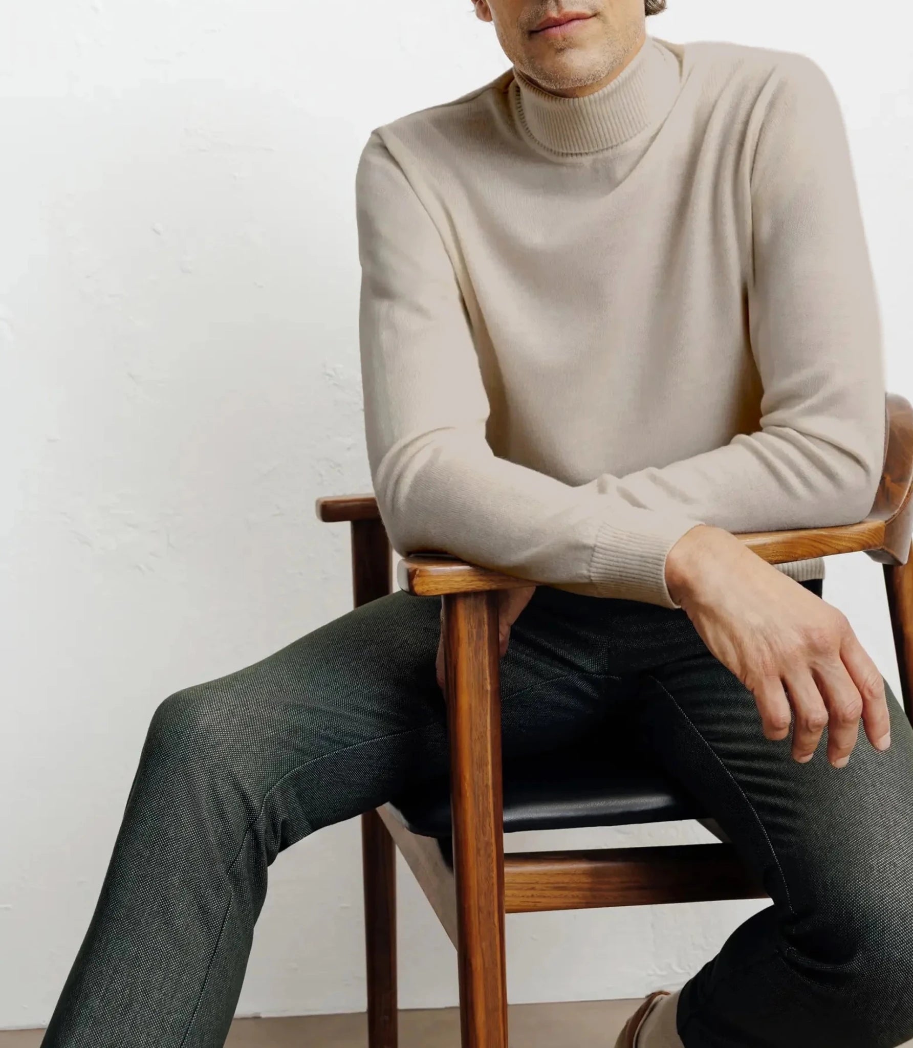 Pull col roulé en laine mérinos beige - IZAC