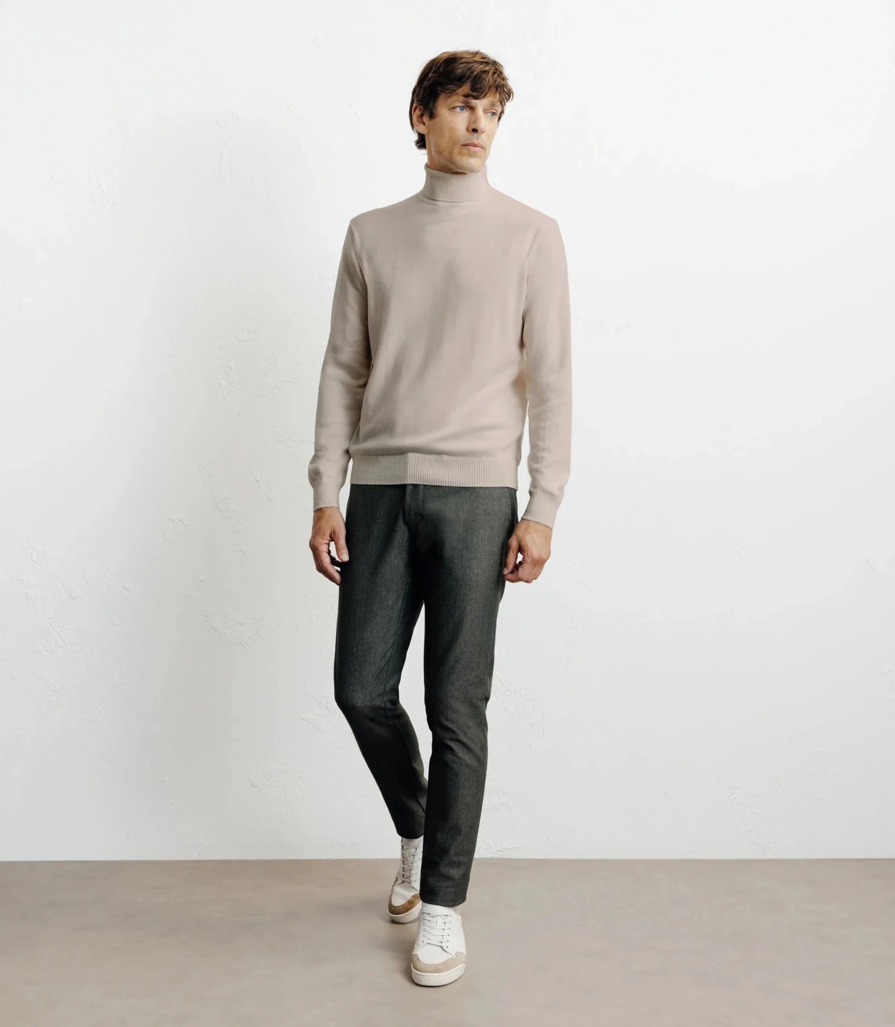 Pull col roulé en laine mérinos beige - IZAC