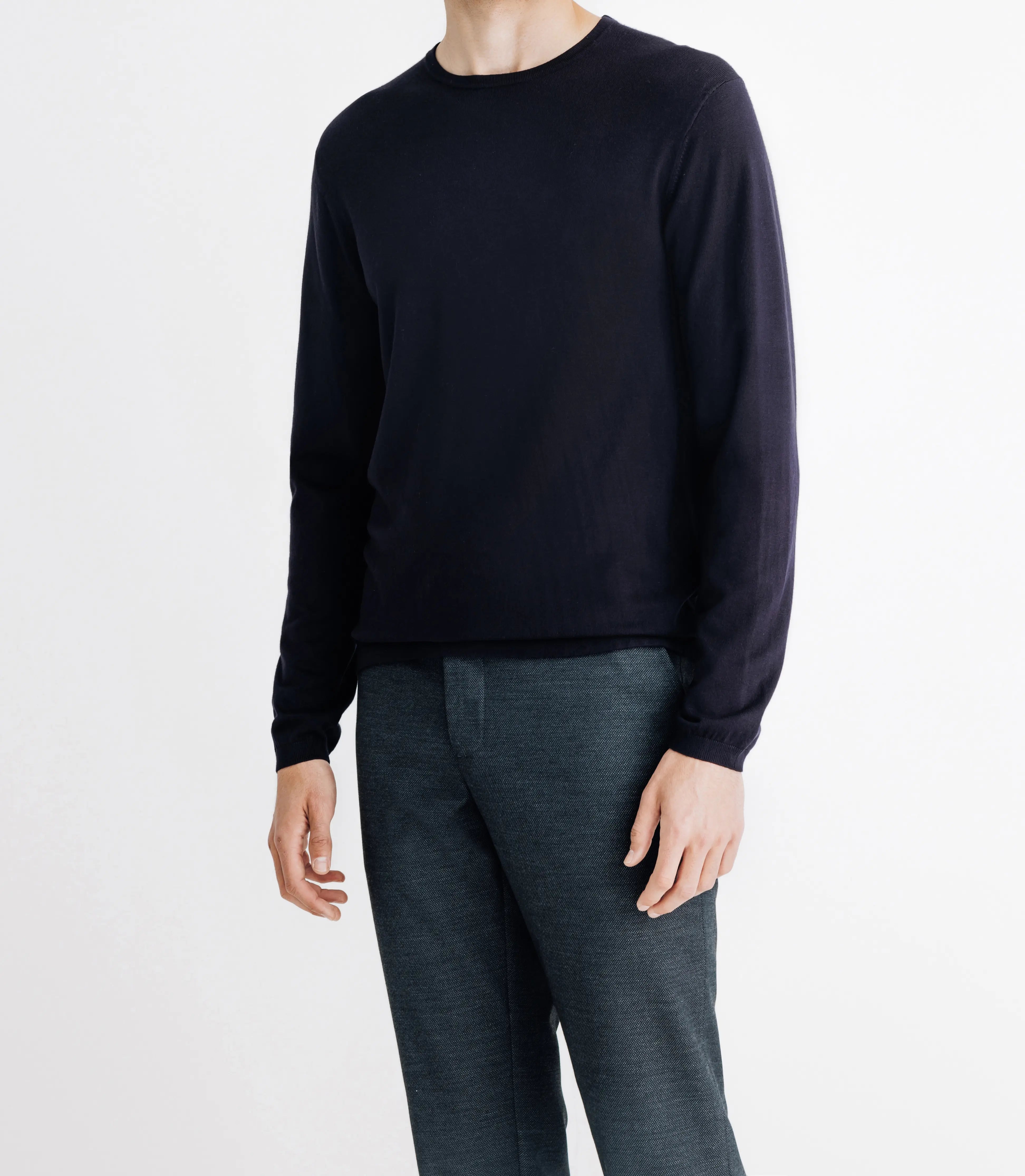 Pull col rond en maille marine - IZAC