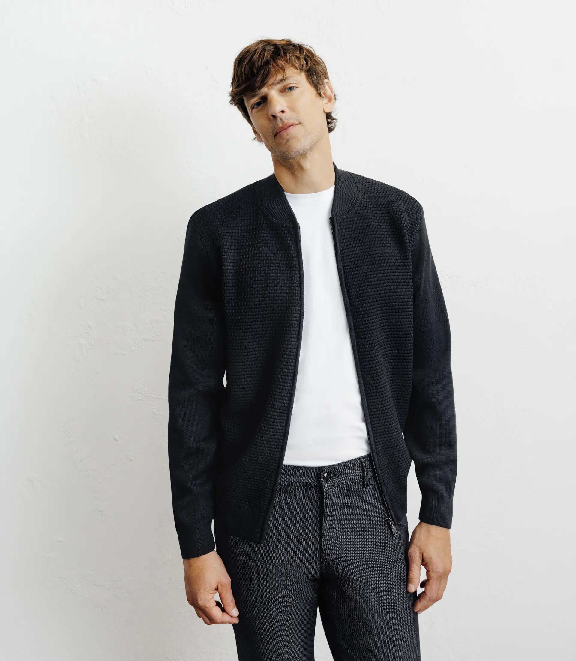 Gilet zippé jeux de points noir - IZAC