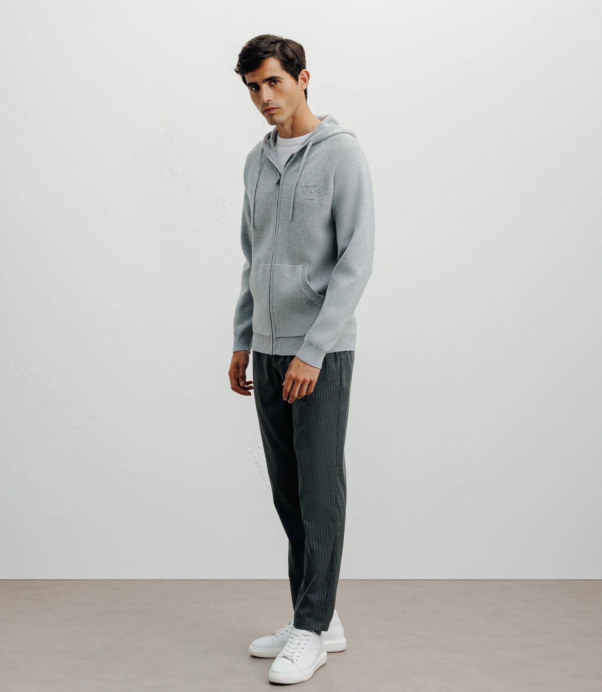 Hoodie zippé à capuche en maille gris chine - IZAC