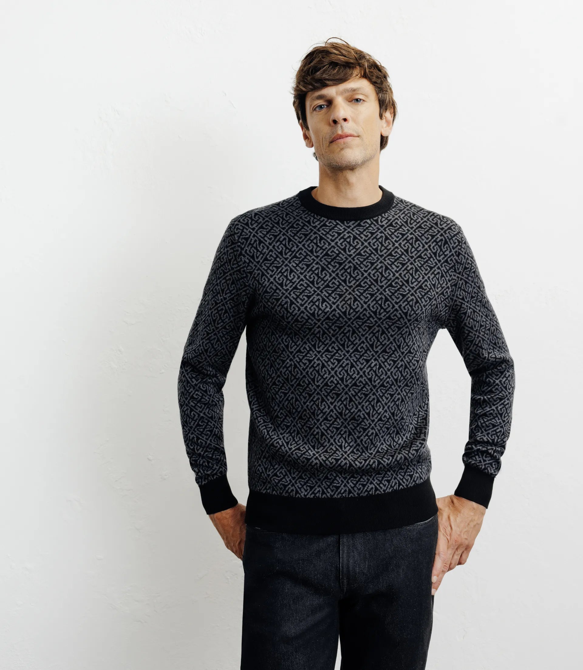 Pull Homme IZOD Col Rond - Noir, Manches Longues, Taille M - Neuf Avec étiquettes