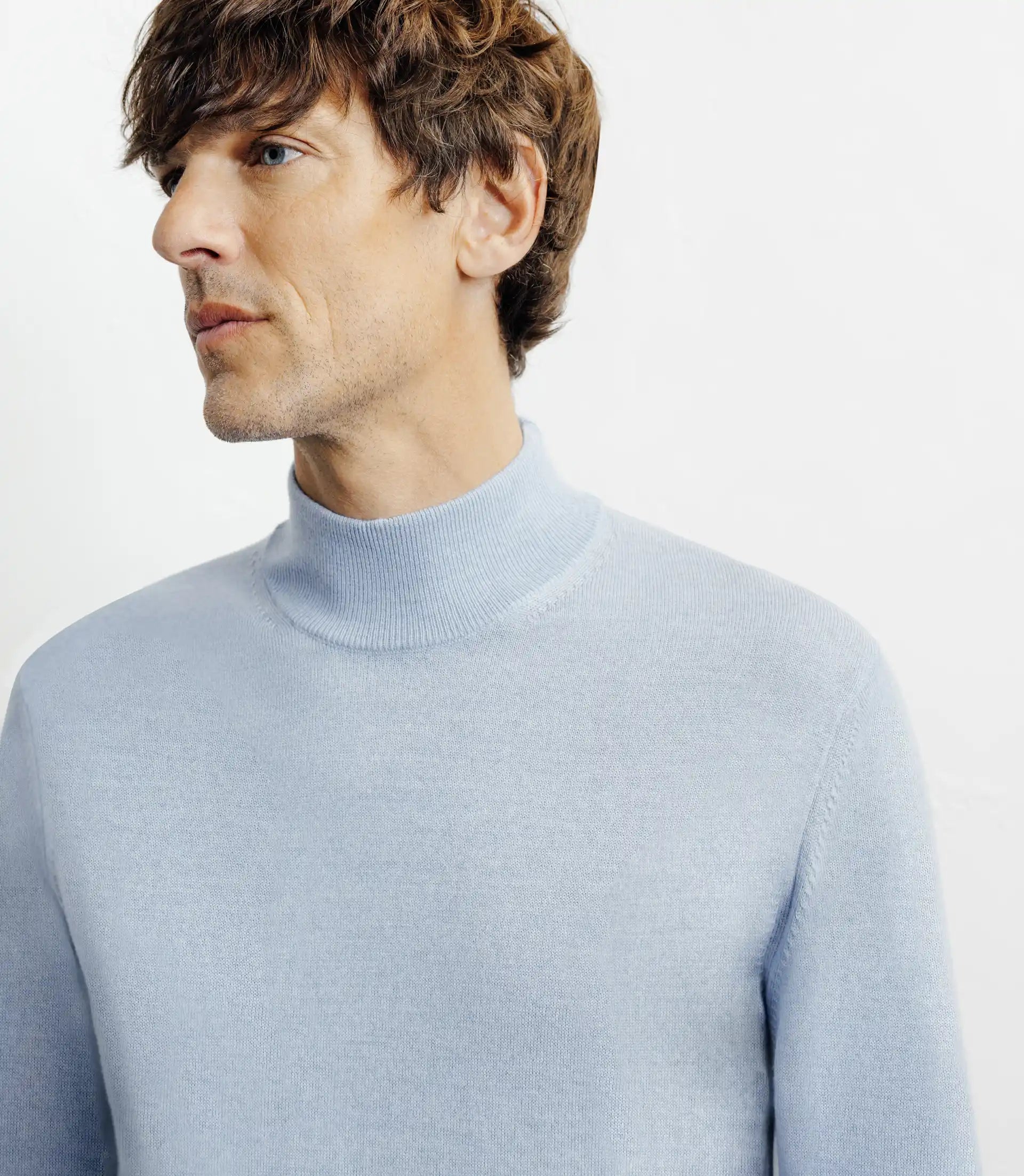 Pull col cheminée bleu ciel - IZAC