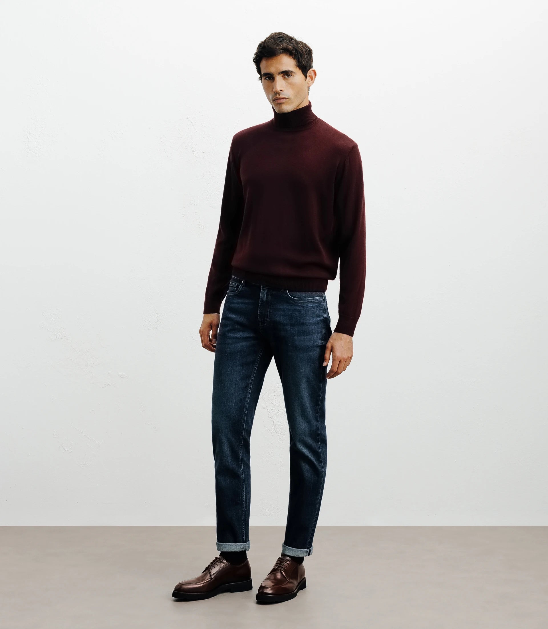 Pull col roulé bordeaux - IZAC