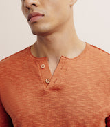 T-shirt boutonné orange foncé