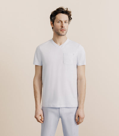 T-shirt col V avec poche bleu ciel - IZAC
