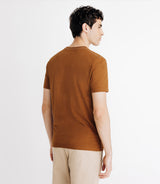 V-neck t-shirt with camel pocket