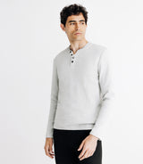 T-shirt with gray buttons