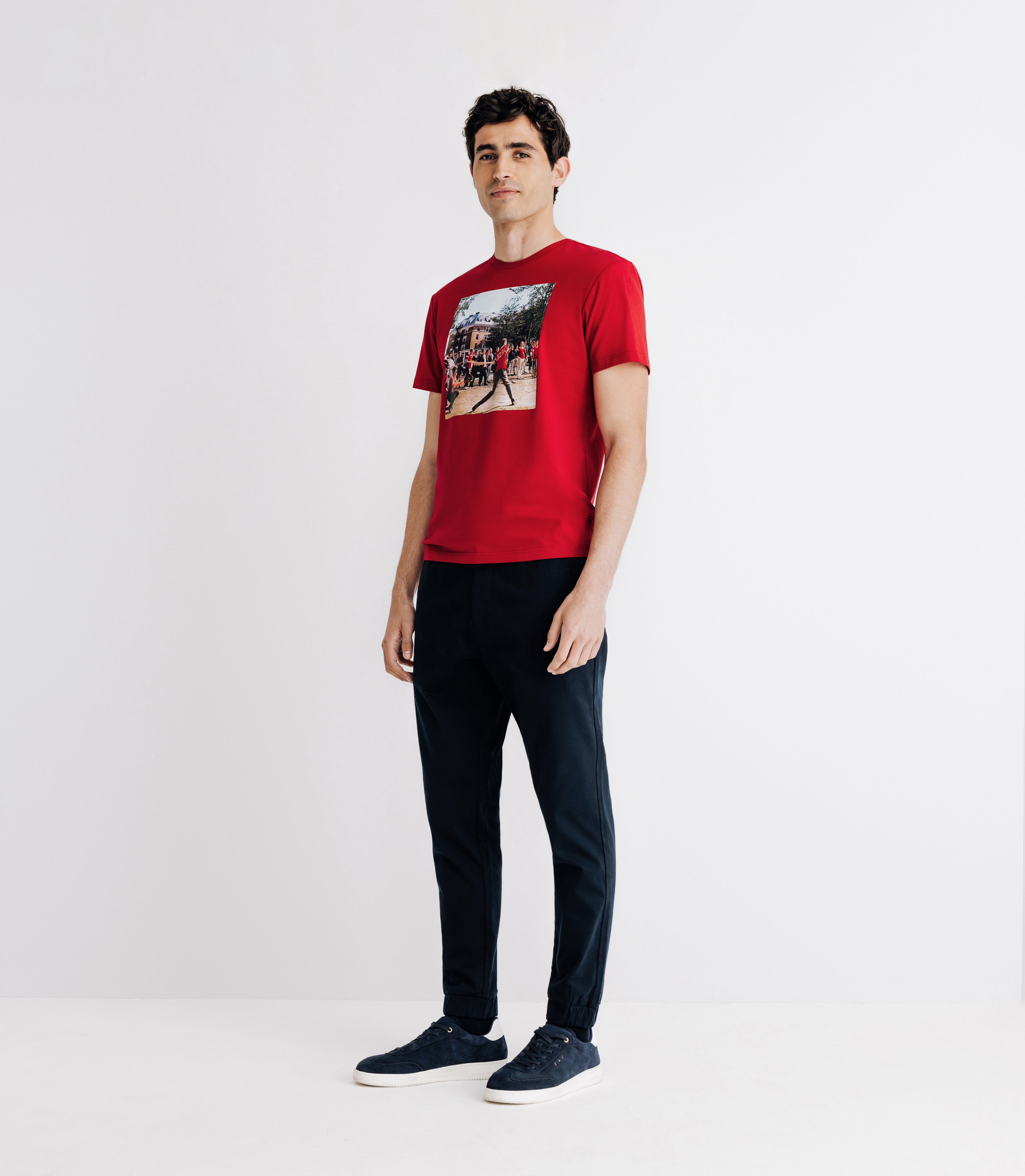 Round-collar t-shirt with Red Print