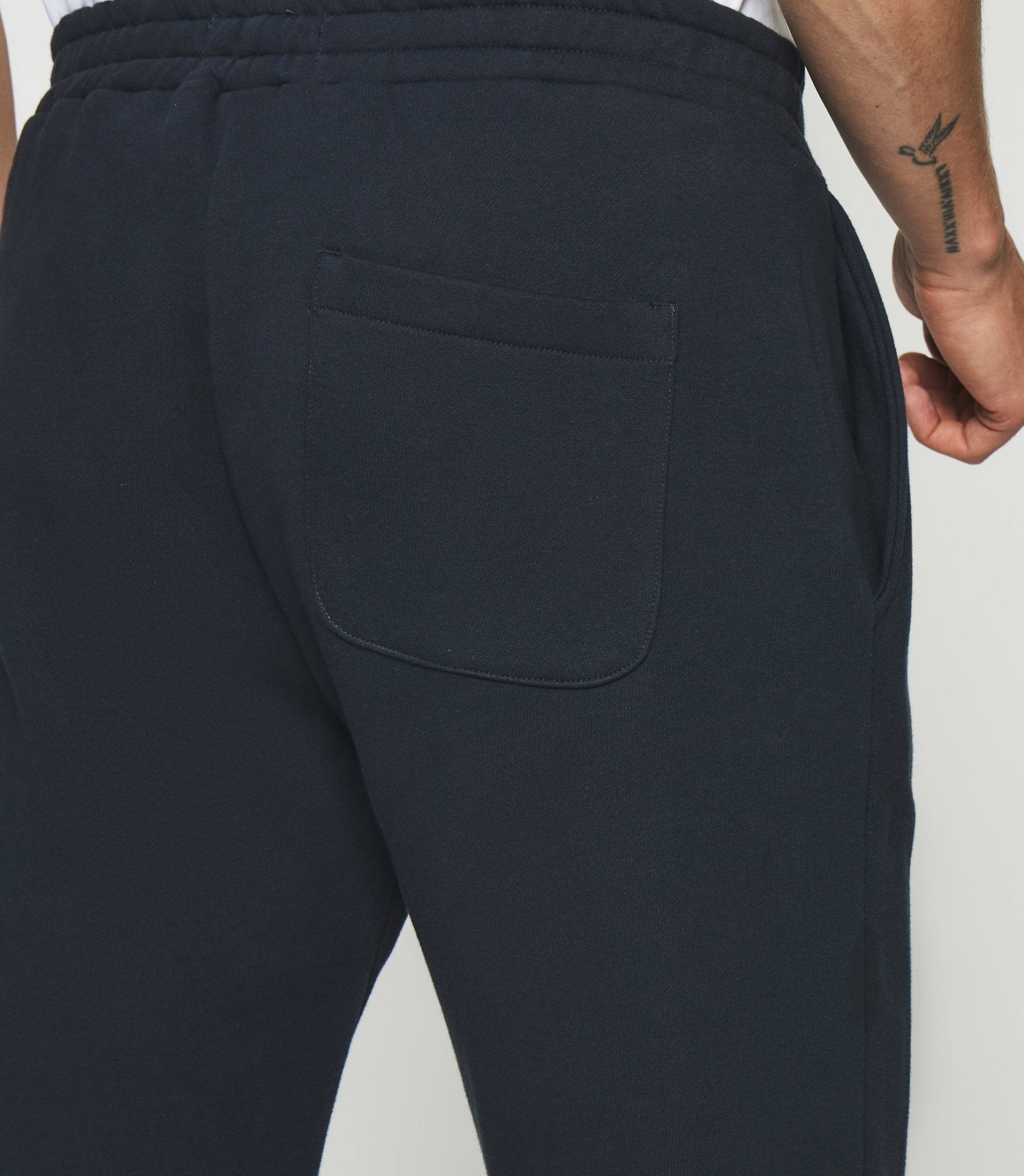 Jogging avec broderie marine SWPETER - IZAC